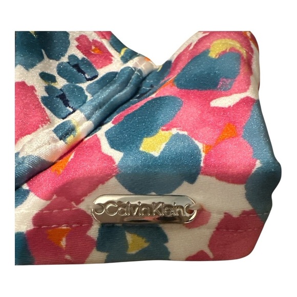 Calvin Klein Floral Print Underwire Convertible Bikini Top, XXL - Picture 7 of 8